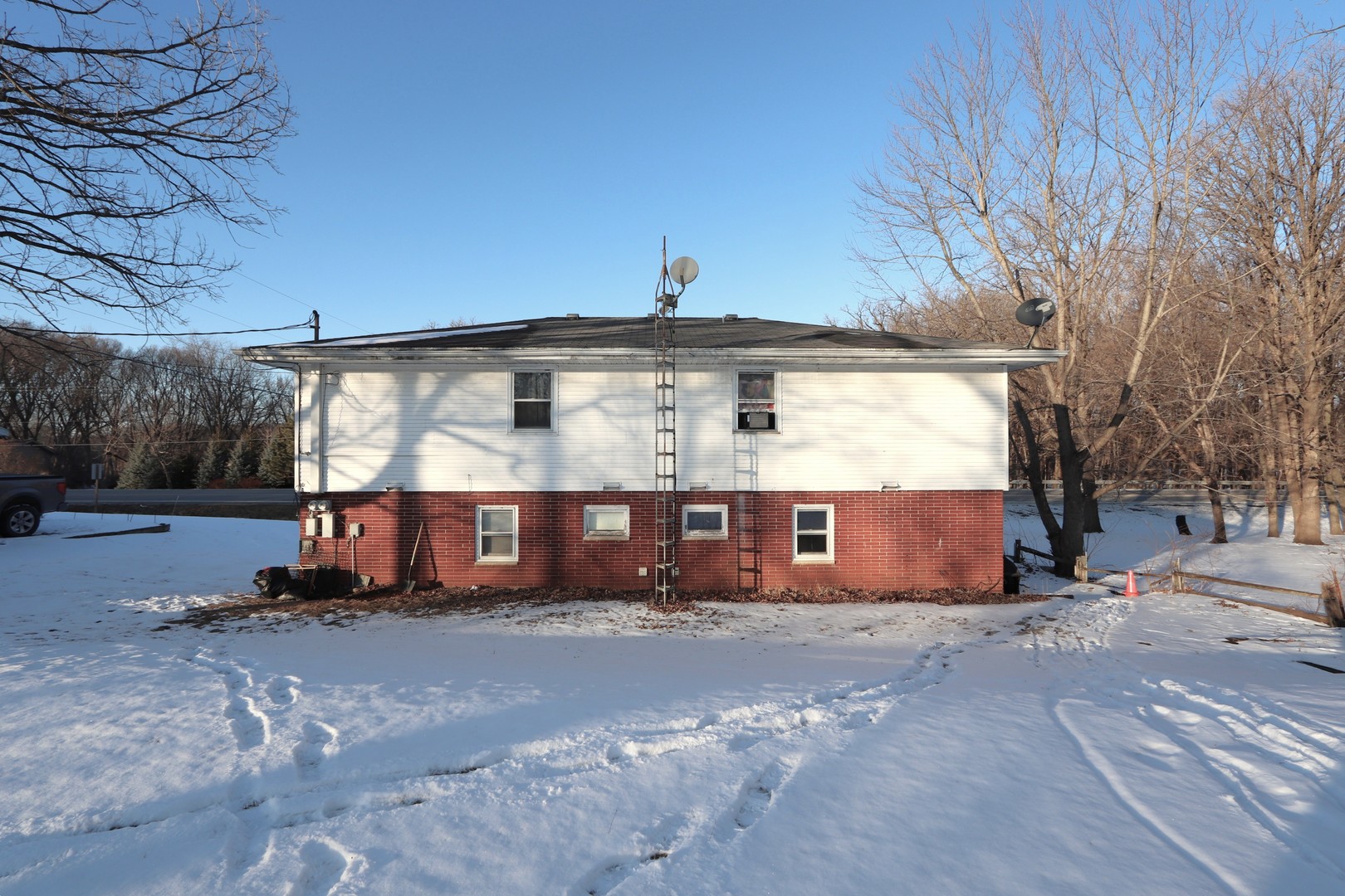 1950 E Old Pine Bluff Road