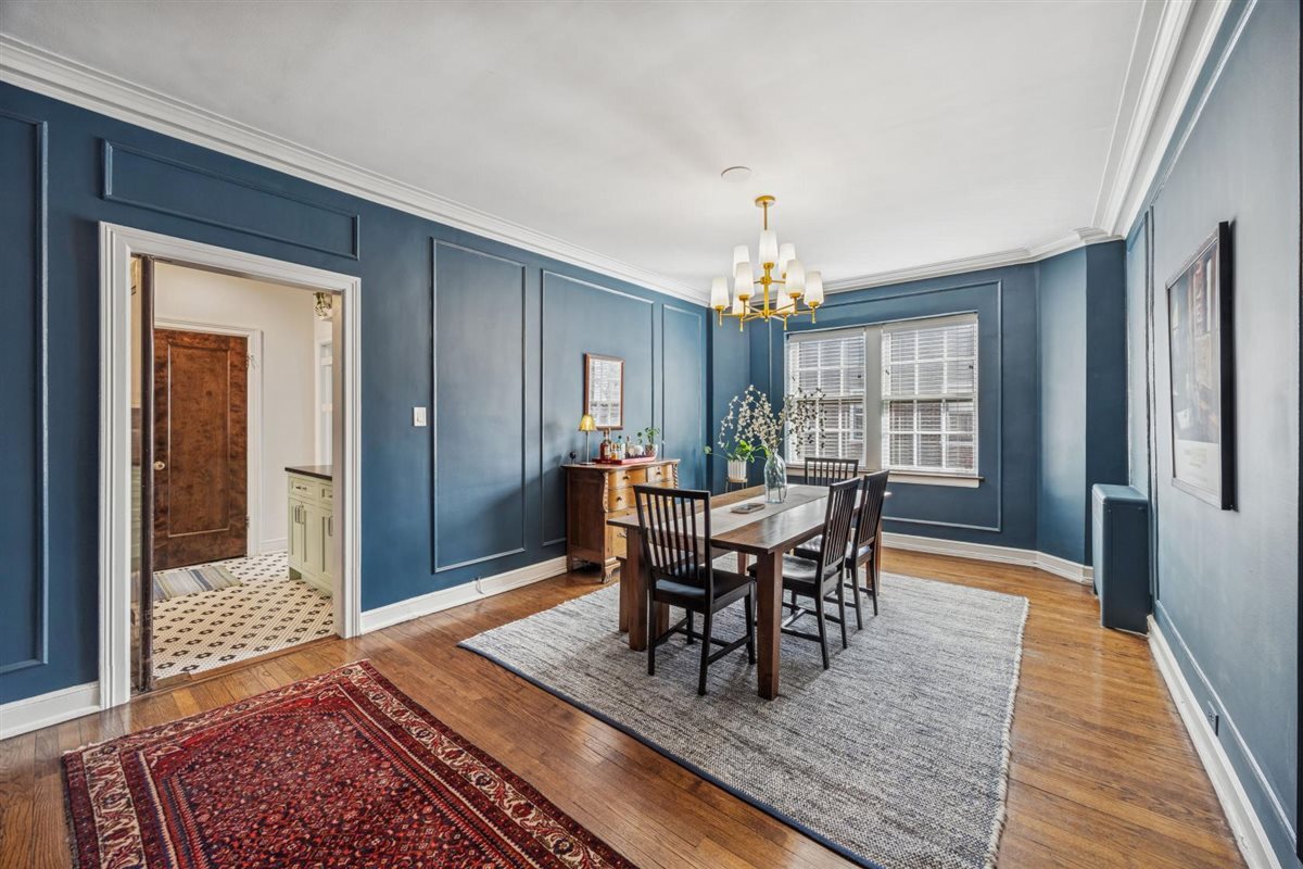 200 S Maple Avenue 12