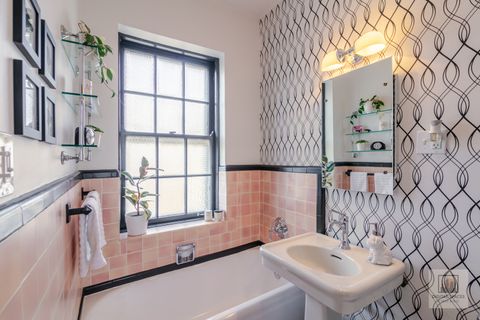 Tiny photo for 200 S Maple Avenue #12, Oak Park, IL 60302 (MLS # 12582105)