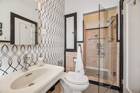 Tiny photo for 200 S Maple Avenue #12, Oak Park, IL 60302 (MLS # 12582105)