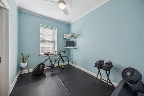 Tiny photo for 200 S Maple Avenue #12, Oak Park, IL 60302 (MLS # 12582105)