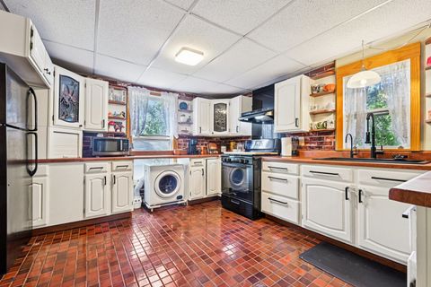 Tiny photo for 146 Westerfield Place, Grayslake, IL 60030 (MLS # 12489309)