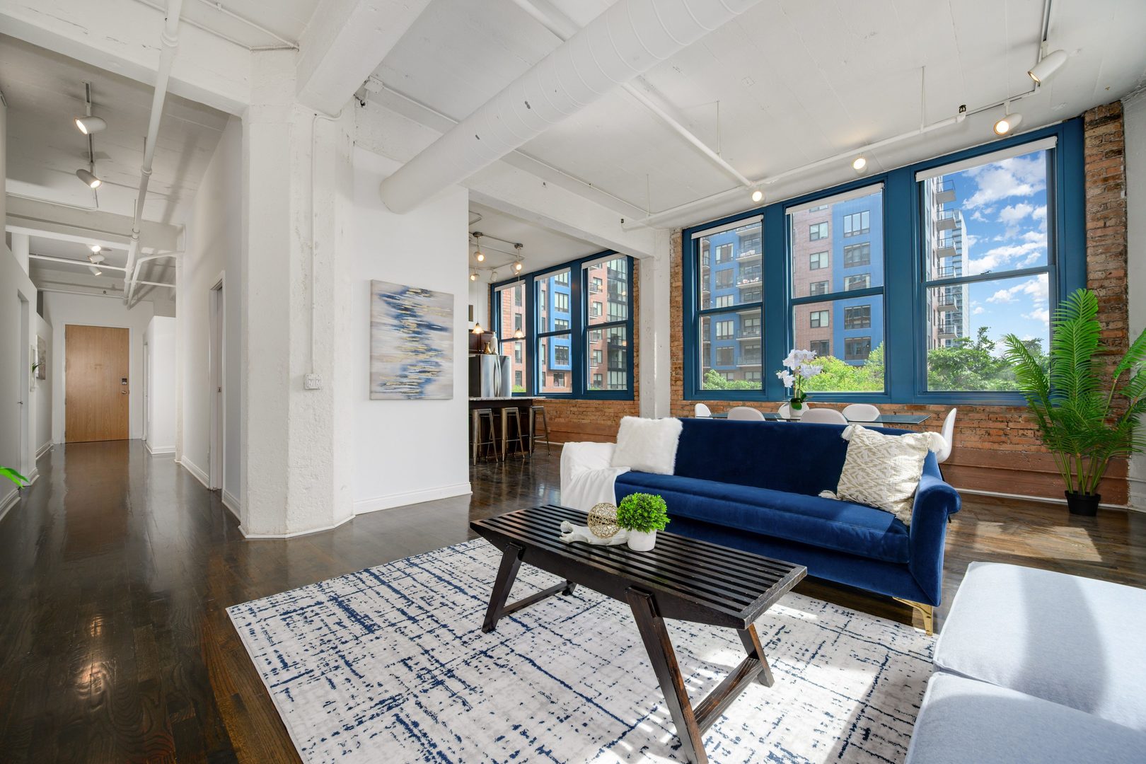 124 W Polk Street 307