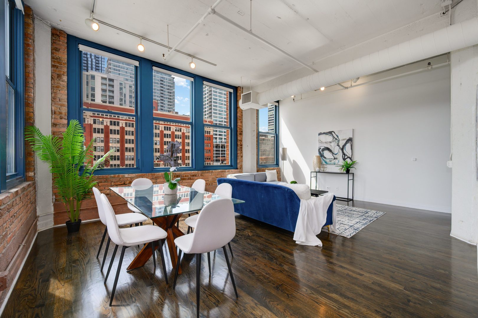 124 W Polk Street 307