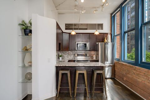 Tiny photo for 124 W Polk Street #307, Chicago, IL 60605 (MLS # 12658765)