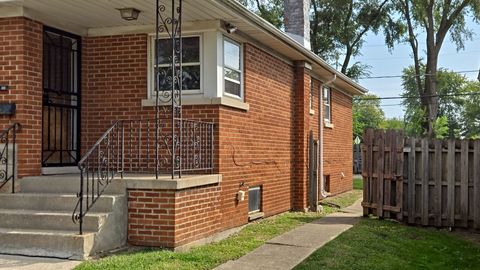 Tiny photo for 413 Greenbay Avenue, Calumet City, IL 60409 (MLS # 12475180)