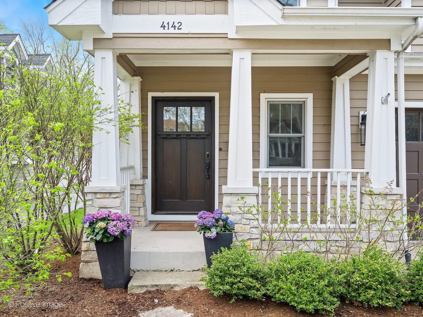 4142 Rose Avenue
