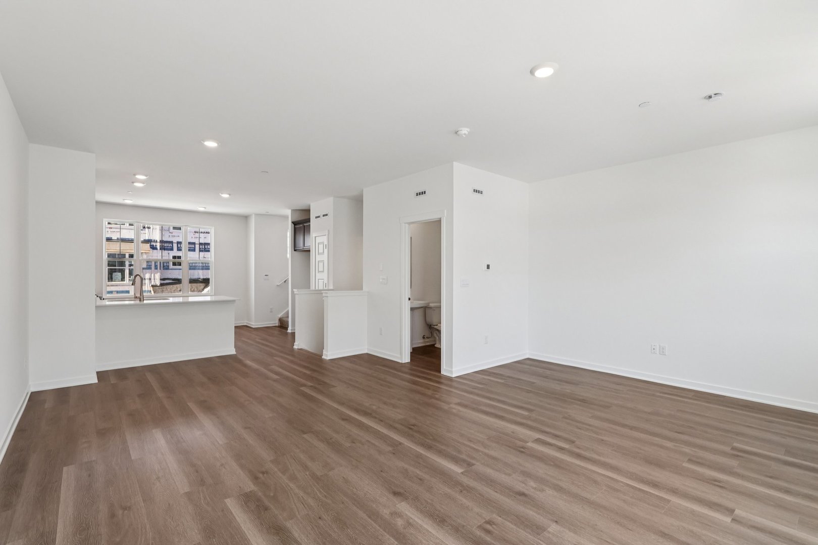 525 Yosemite Way