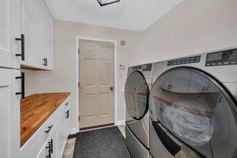 Tiny photo for 6 W Wend Street, Lemont, IL 60439 (MLS # 12628389)