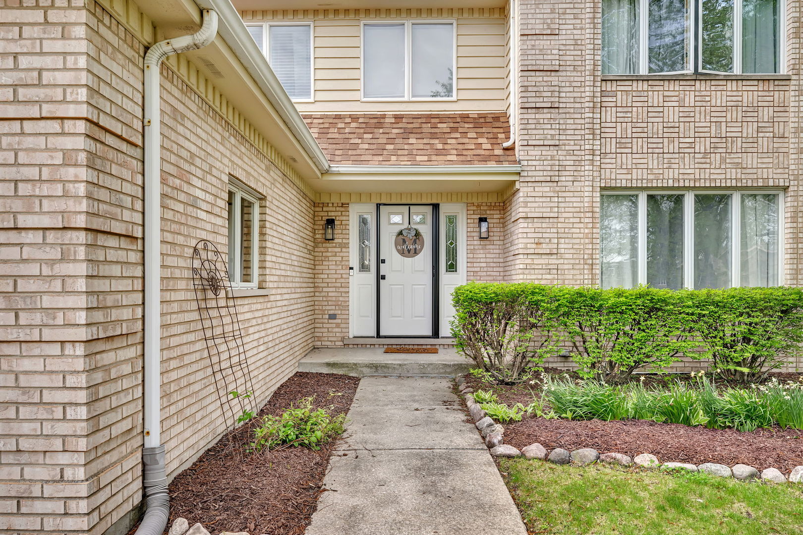 6 W Wend Street
