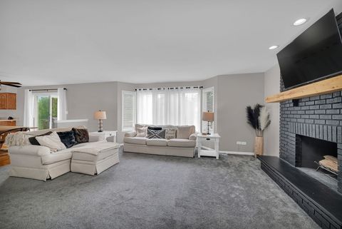 Tiny photo for 6 W Wend Street, Lemont, IL 60439 (MLS # 12628389)