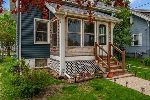 Tiny photo for 541 Roscoe Avenue, South Beloit, IL 61080 (MLS # 12638979)