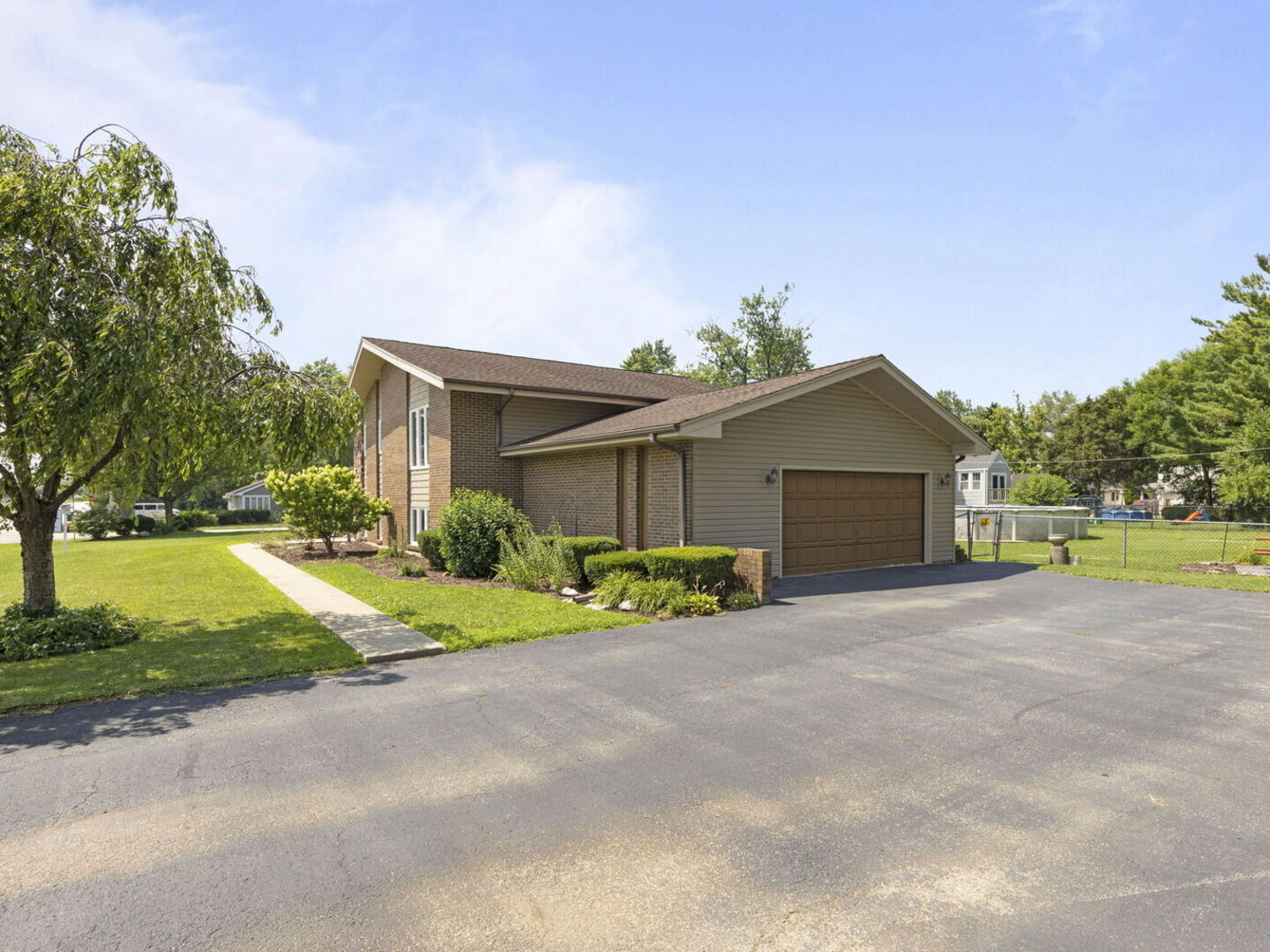 7317 Sunrise Avenue