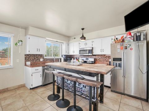 Tiny photo for 14541 S MARQUETTE Avenue, Burnham, IL 60633 (MLS # 12468012)