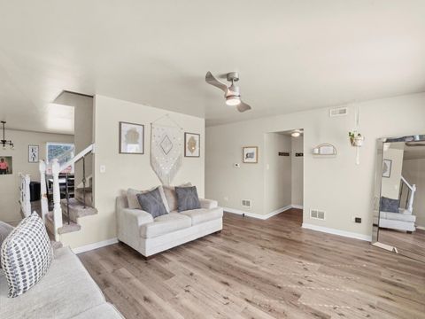 Tiny photo for 14541 S MARQUETTE Avenue, Burnham, IL 60633 (MLS # 12468012)