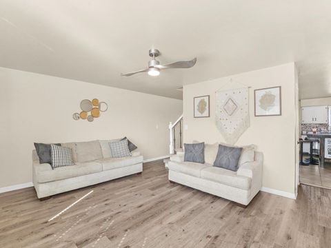 Tiny photo for 14541 S MARQUETTE Avenue, Burnham, IL 60633 (MLS # 12468012)