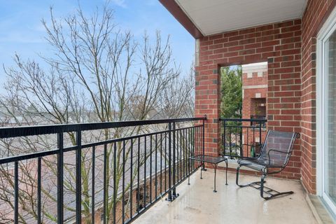 Tiny photo for 100 N Gary Avenue #408, Wheaton, IL 60187 (MLS # 12532137)