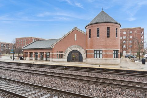 Tiny photo for 100 N Gary Avenue #408, Wheaton, IL 60187 (MLS # 12532137)