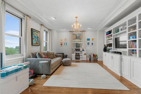 Tiny photo for 3740 N Lake Shore Drive #5A, Chicago, IL 60613 (MLS # 12686800)