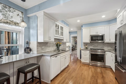 Tiny photo for 3740 N Lake Shore Drive #5A, Chicago, IL 60613 (MLS # 12686800)