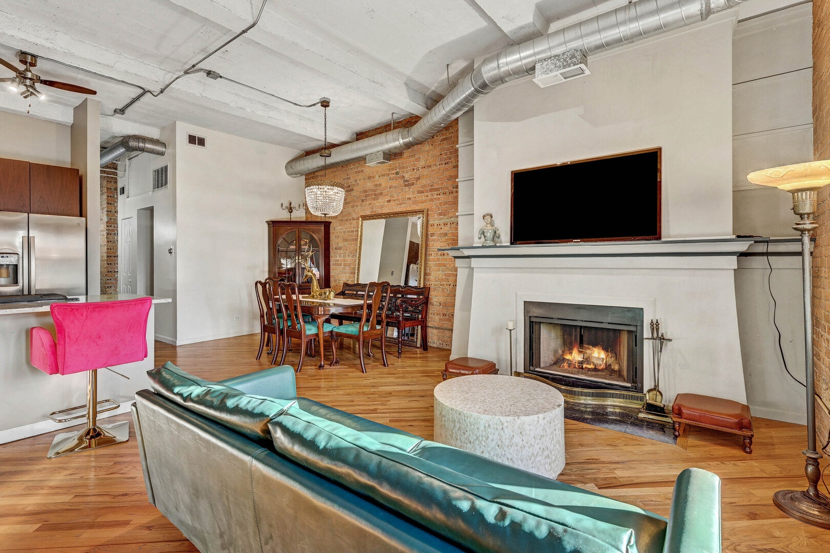 1439 S Michigan Avenue 212