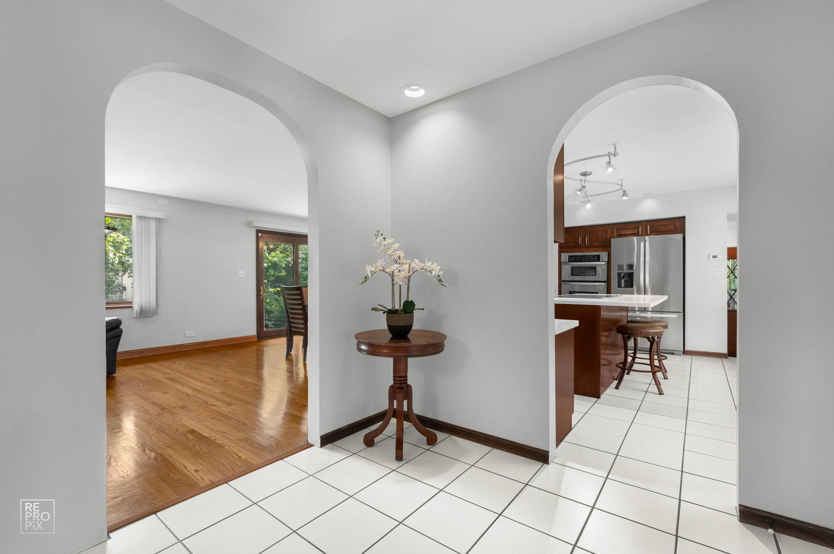 641 E Belmont Avenue