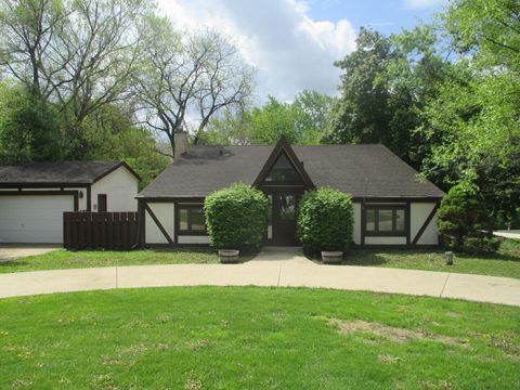 Photo of 2N131 Willard Street, Carol Stream, IL 60188 (MLS # 12633428)