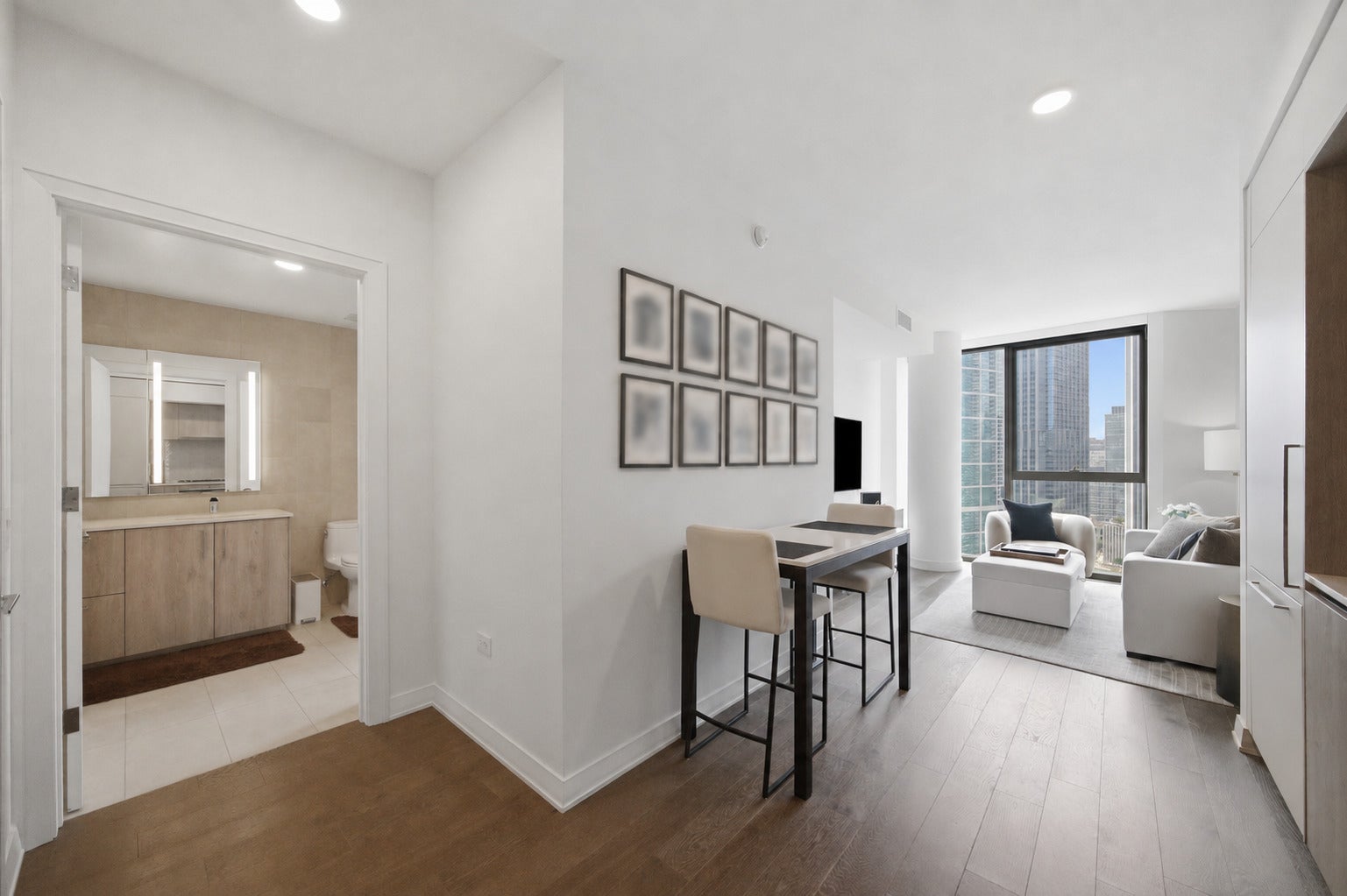 211 N Harbor Drive 3605