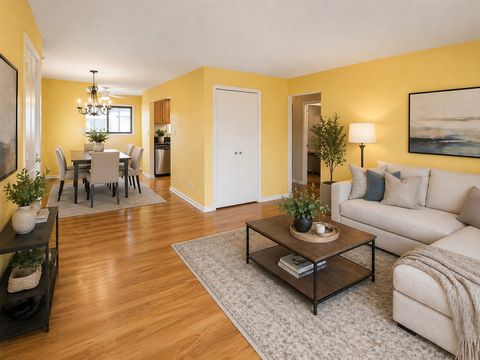 Tiny photo for 162 S Waters Edge Drive #301, Glendale Heights, IL 60139 (MLS # 12620728)