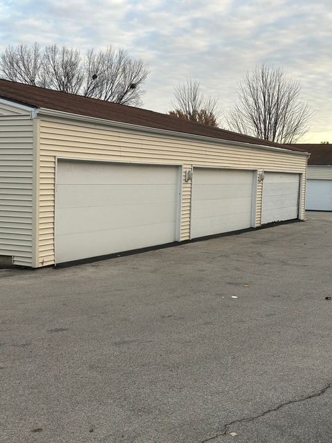 Tiny photo for 162 S Waters Edge Drive #301, Glendale Heights, IL 60139 (MLS # 12620728)