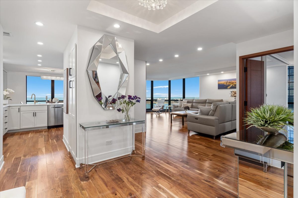 990 N LAKE SHORE Drive 16A