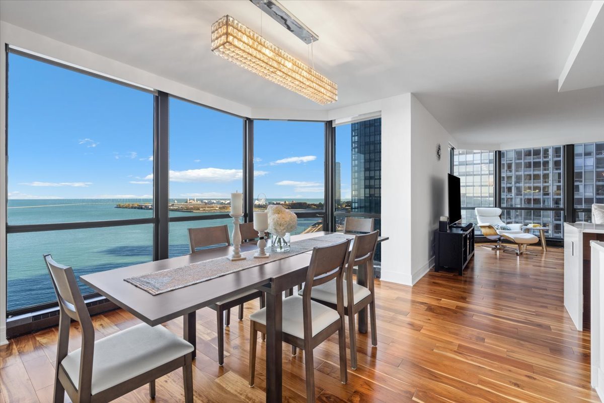 990 N LAKE SHORE Drive 16A