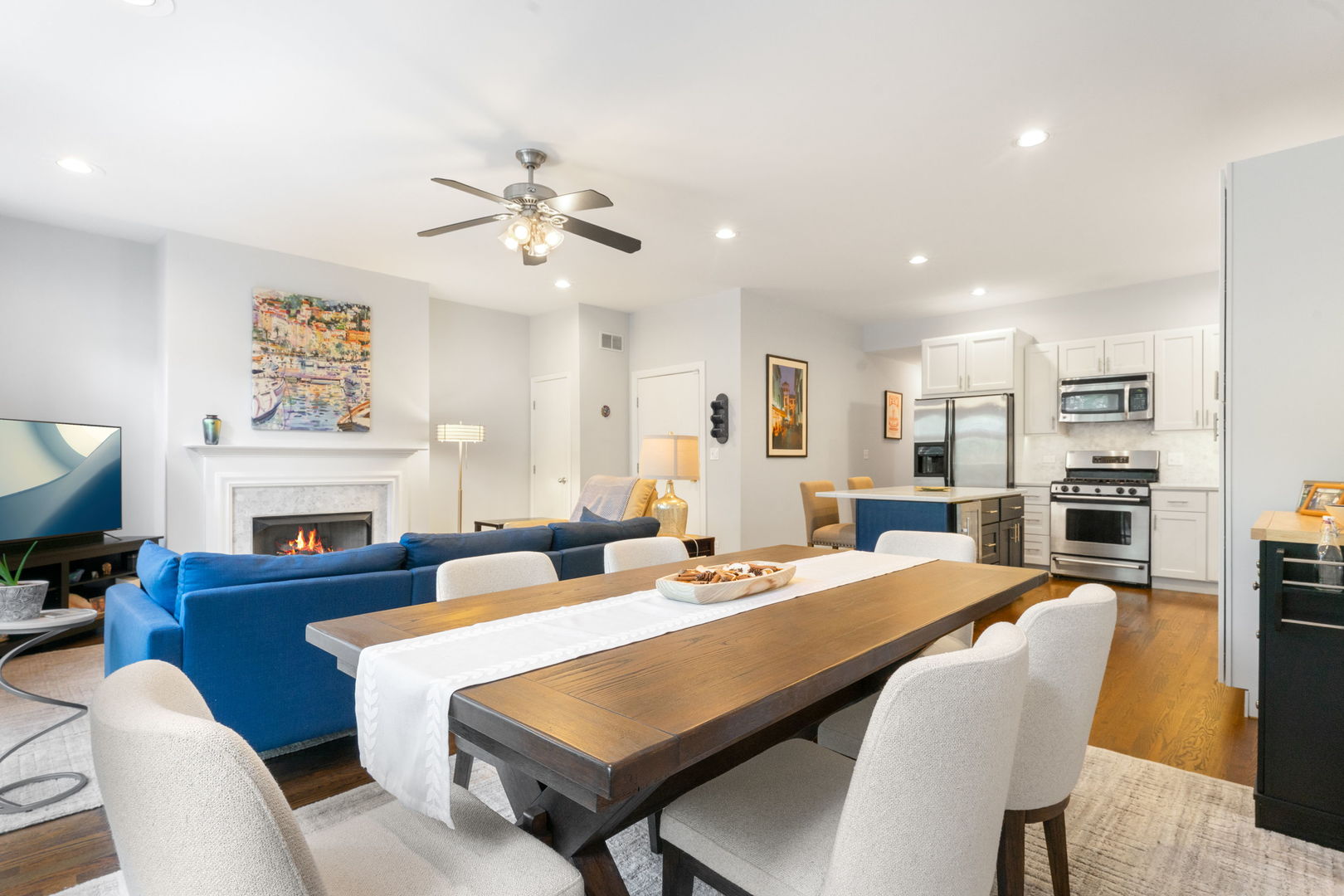 1929 W Belmont Avenue 2