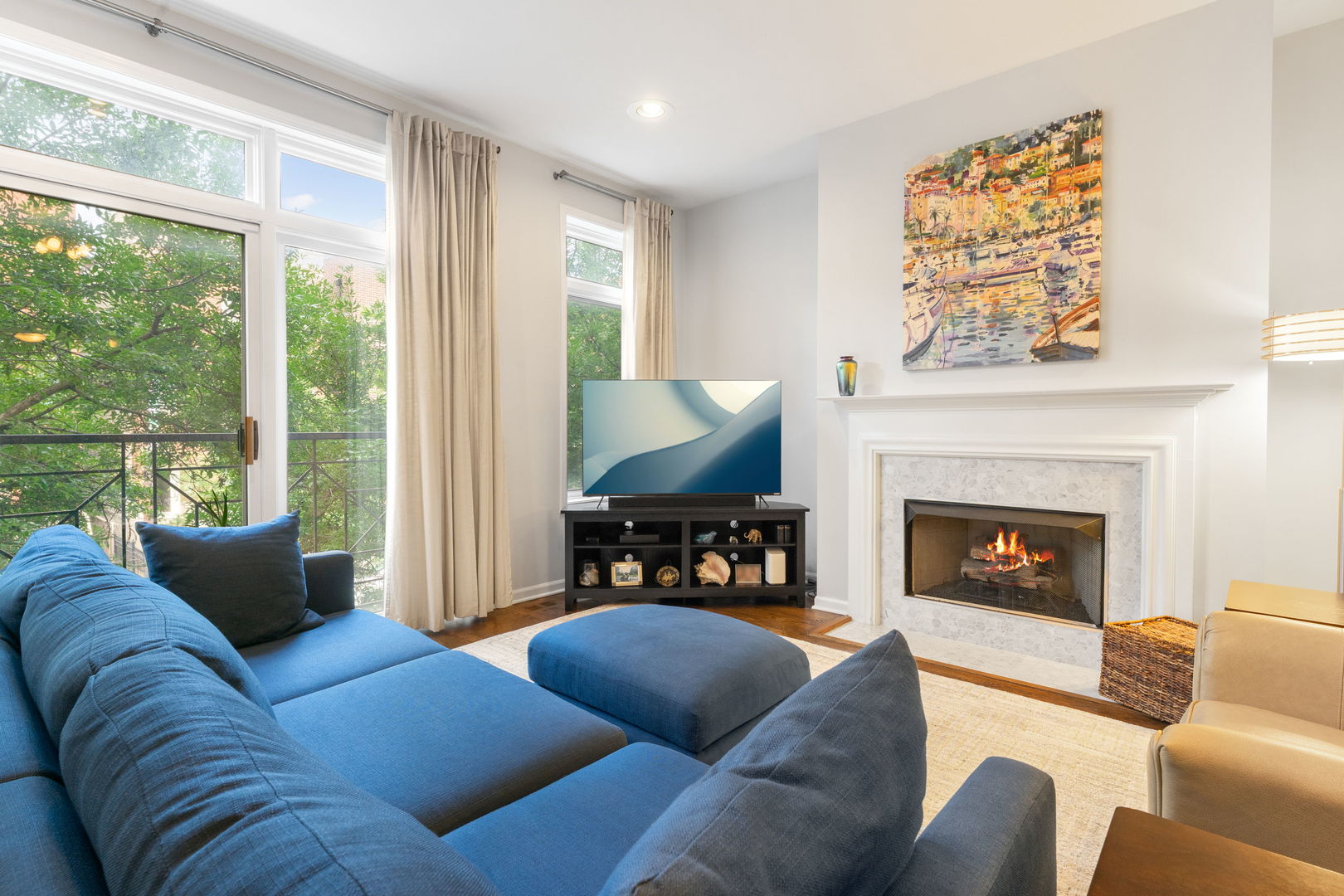 1929 W Belmont Avenue 2