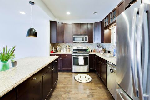 Tiny photo for 1402 W Grand Avenue #3, Chicago, IL 60642 (MLS # 12600850)