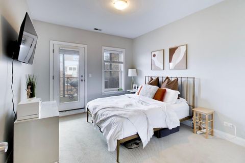 Tiny photo for 1402 W Grand Avenue #3, Chicago, IL 60642 (MLS # 12600850)