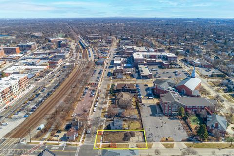 Tiny photo for 451 Duane Street, Glen Ellyn, IL 60137 (MLS # 12311530)