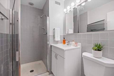 Tiny photo for 555 W Cornelia Avenue #501, Chicago, IL 60657 (MLS # 12762415)
