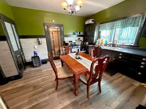 Tiny photo for 300 W Allmon Street, Salem, IL 62881 (MLS # 12637728)