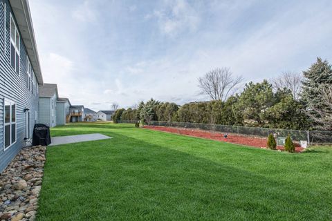 Tiny photo for 2214 Truman Trail, McHenry, IL 60051 (MLS # 12622120)