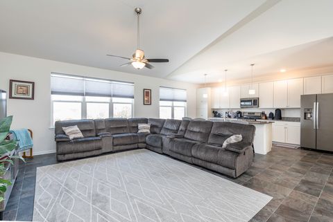 Tiny photo for 2214 Truman Trail, McHenry, IL 60051 (MLS # 12622120)