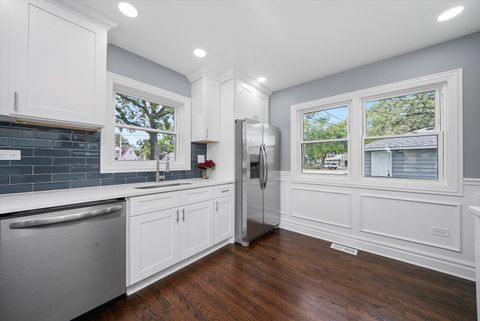 Tiny photo for 9624 W Shore Drive, Oak Lawn, IL 60453 (MLS # 12565384)