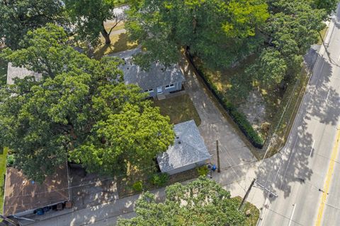 Tiny photo for 9624 W Shore Drive, Oak Lawn, IL 60453 (MLS # 12565384)