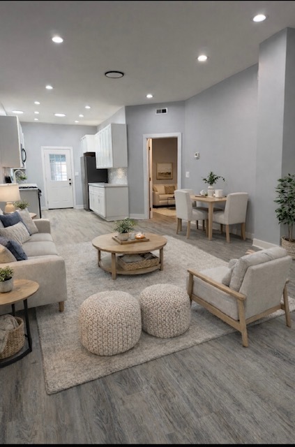 2442 N Lawndale Avenue