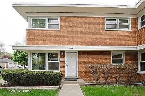 Photo of 2749 W North Shore Avenue, Chicago, IL 60645 (MLS # 12536319)