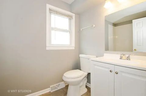 Tiny photo for 2749 W North Shore Avenue, Chicago, IL 60645 (MLS # 12536319)
