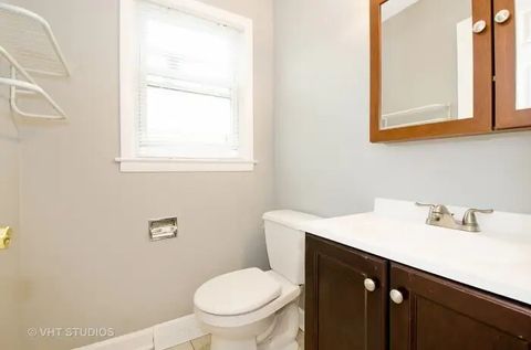 Tiny photo for 2749 W North Shore Avenue, Chicago, IL 60645 (MLS # 12536319)