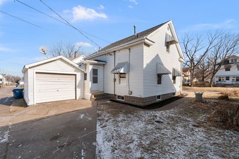 Tiny photo for 2644 main Street, Davenport, IA 50803 (MLS # 12551685)