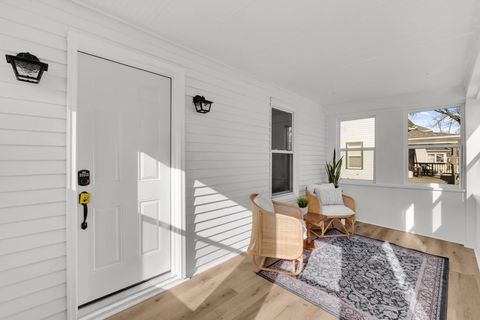 Tiny photo for 2644 main Street, Davenport, IA 50803 (MLS # 12551685)