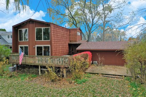 Tiny photo for 926 Lucerne Court, Mundelein, IL 60060 (MLS # 12579795)